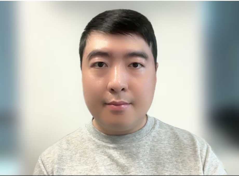 Helfie AI app on smartphone showing Principal Engineer